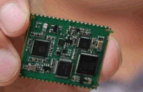 關(guān)于后續(xù)系統(tǒng)建設(shè),根據(jù)目前流出的信息,我國當(dāng)前已經(jīng)完全完成了所有核心關(guān)鍵技術(shù)的攻關(guān),包括技術(shù)體制、星間鏈路以及高精度衛(wèi)星鐘,正在開展相應(yīng)的技術(shù)驗(yàn)證。總體計(jì)劃目標(biāo)是,在2018年前后發(fā)射18顆左右的衛(wèi)星,為“一帶一路”的沿線國家提供基本服務(wù),2020年左右要完成全球系統(tǒng)建設(shè)。